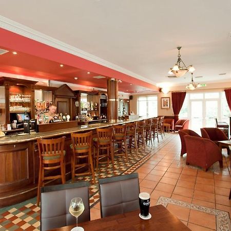 Riverside Park Hotel Macroom Dış mekan fotoğraf