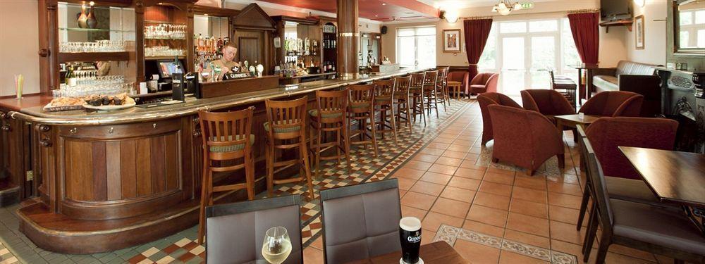 Riverside Park Hotel Macroom Dış mekan fotoğraf